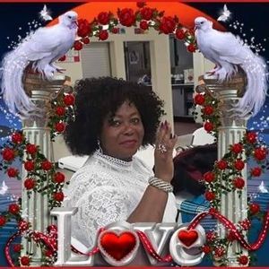 Meet your Posher, Adjoa